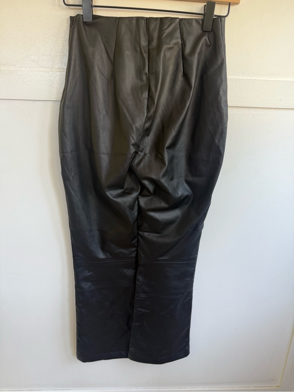 Tuckernuck Ashford  Faux Leather Solid Black  Kick Flare Pants Women’s Small - Picture 11 of 11
